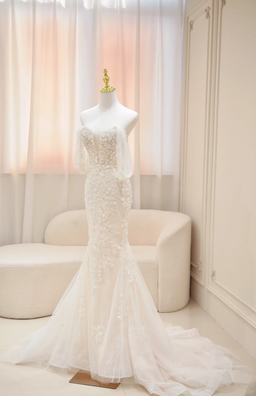 Timeless Mermaid Strapless Tulle Applique Long Sleeves Long Wedding Dresses