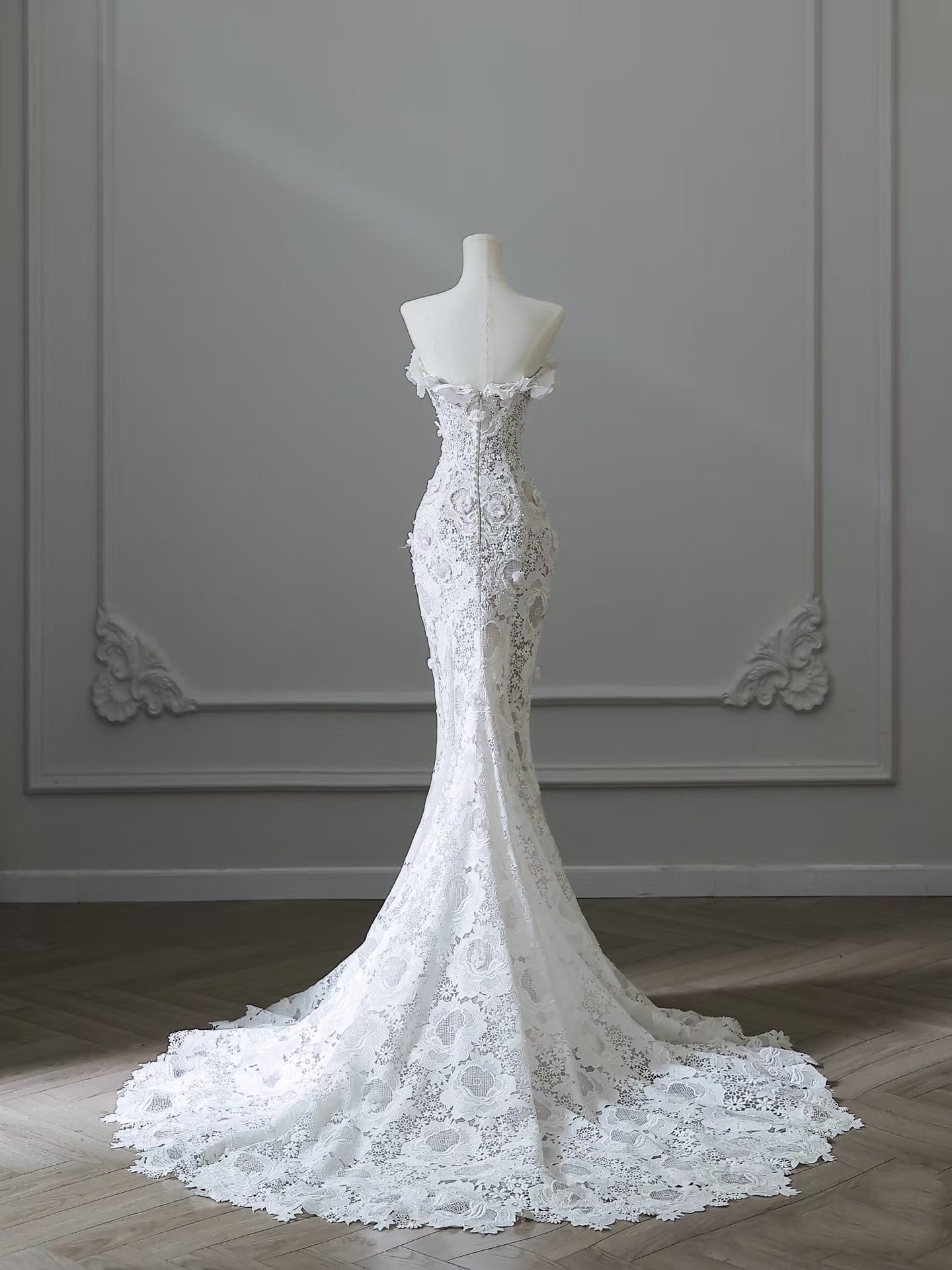 Princess Mermaid Strapless White Lace Long Wedding Dresses Brides Dress