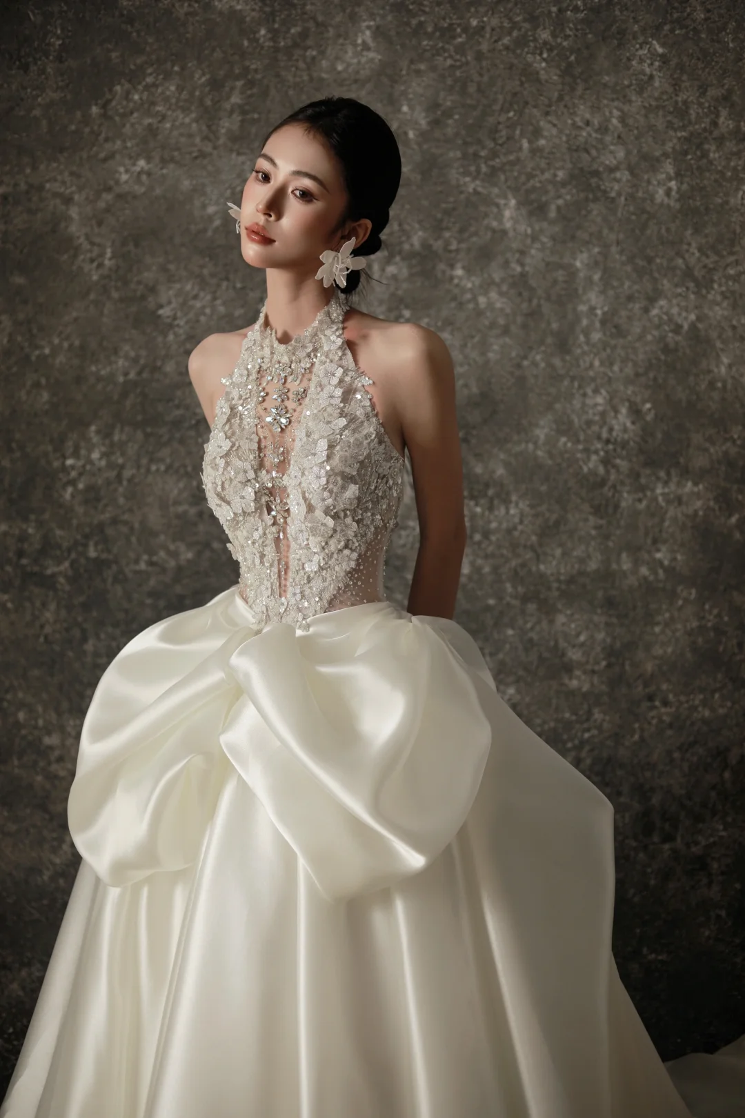 Unique Ball Gown Halter Ivory Satin Applique Long Wedding Dresses