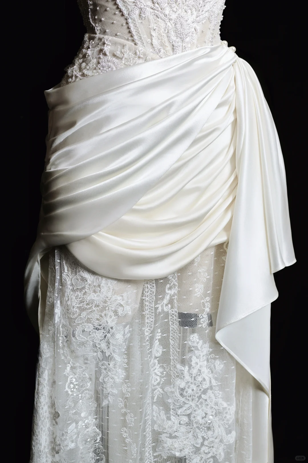 Vintage Mermaid Halter Satin Lace Pleated Long Wedding Dresses