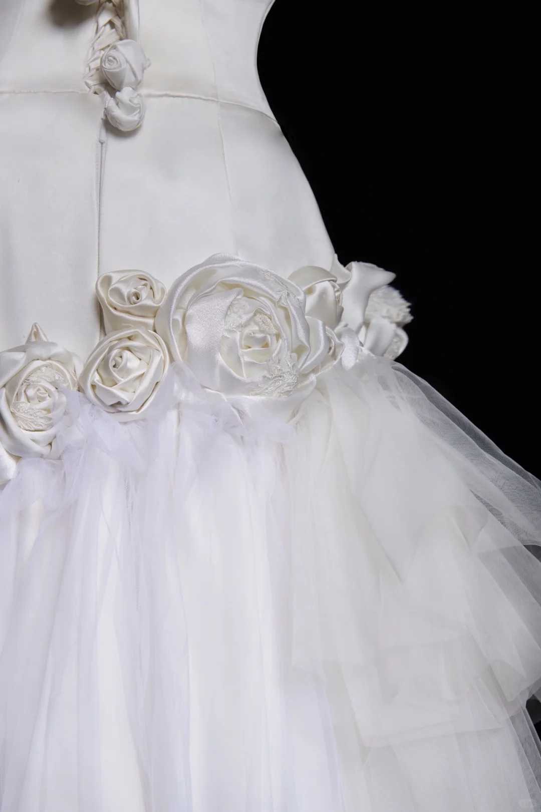 Unique Mermaid Halter Satin Tulle Flower Applique Long Wedding Dresses
