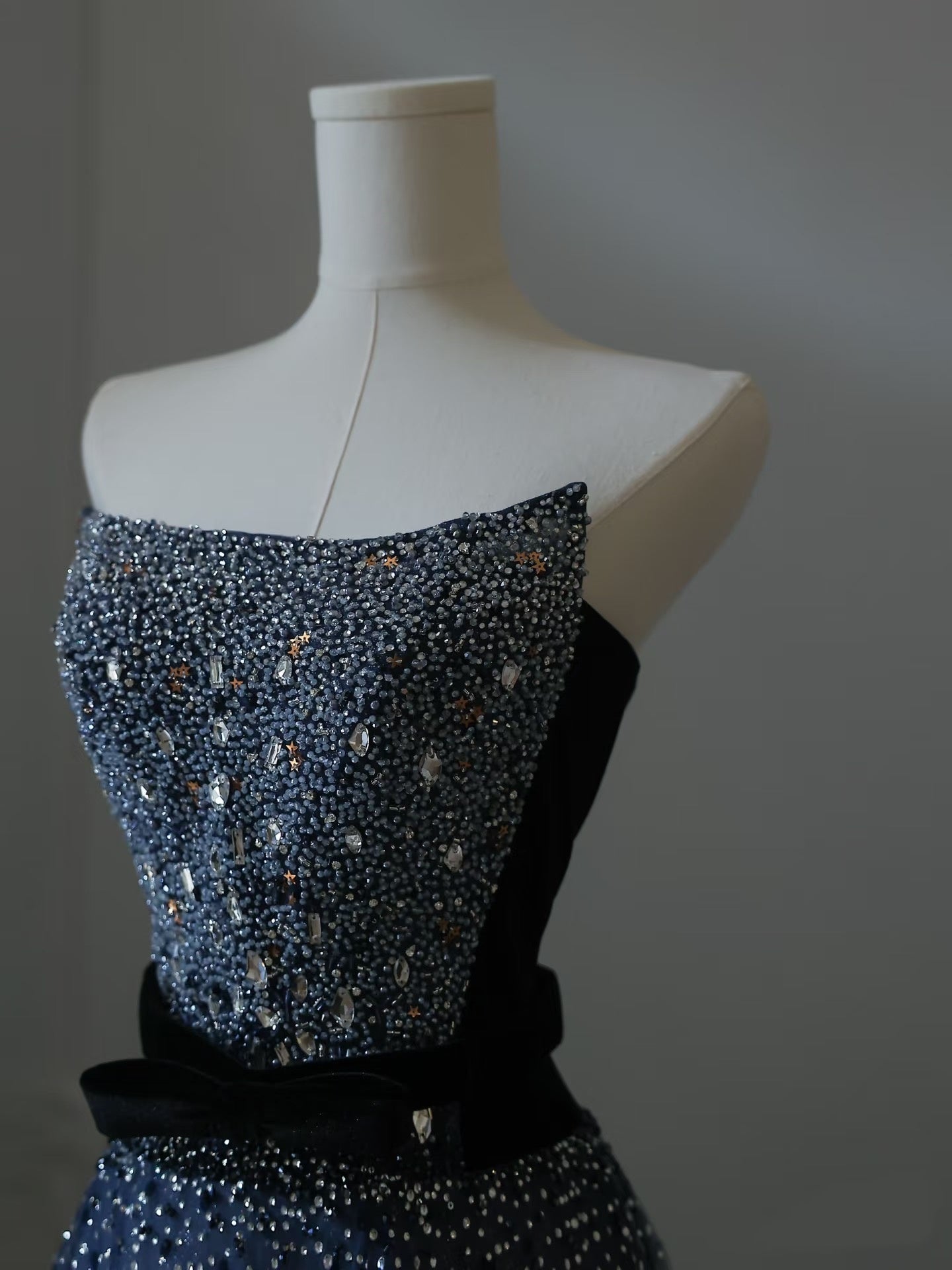 Sexy A line Strapless Navy Blue Tulle Long Prom Dresses Evening Gowns