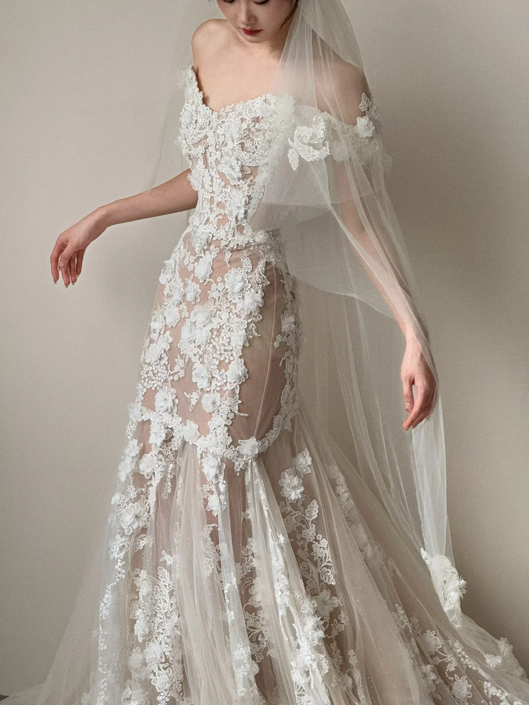 Elegant Mermaid Off The Shoulder Tulle Applique With Veil Long Wedding Dresses