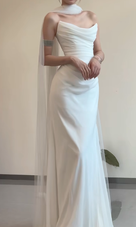 Elegant Mermaid Strapless Satin Pleated Long Wedding Dresses