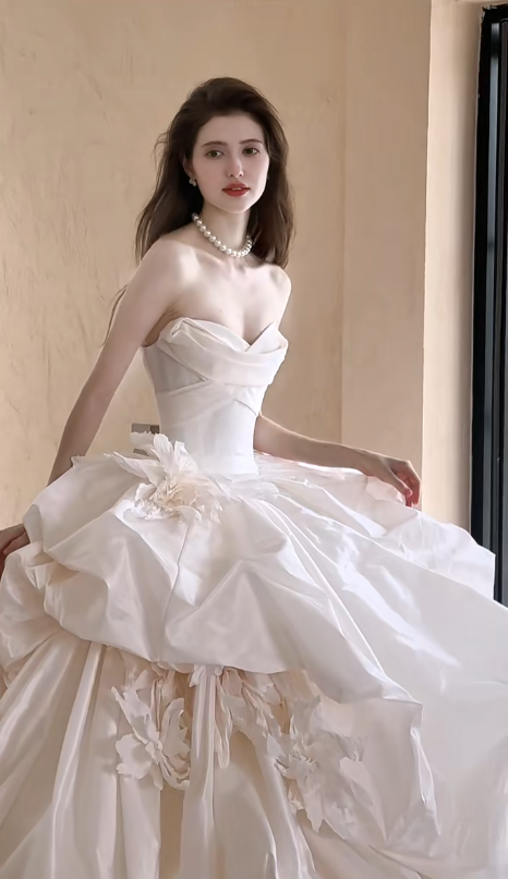 Vintage Ball Gown Strapless Satin Long Wedding Dresses