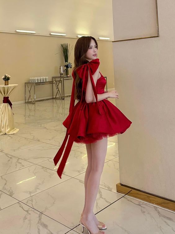 Elegant Strapless Bow Embellished Puffy Party Dress Homecoming Dresses