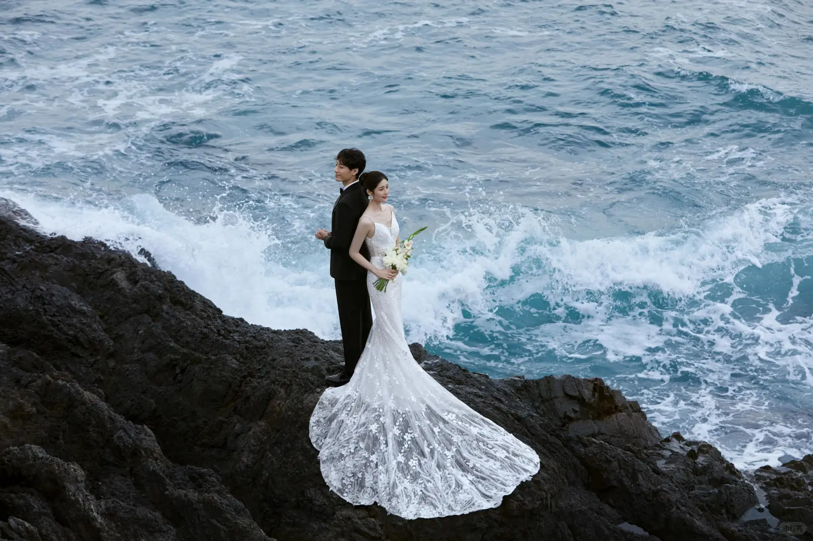 Unique Mermaid Spaghetti Strpas White Tulle Applique With Veil Long Wedding Dresses