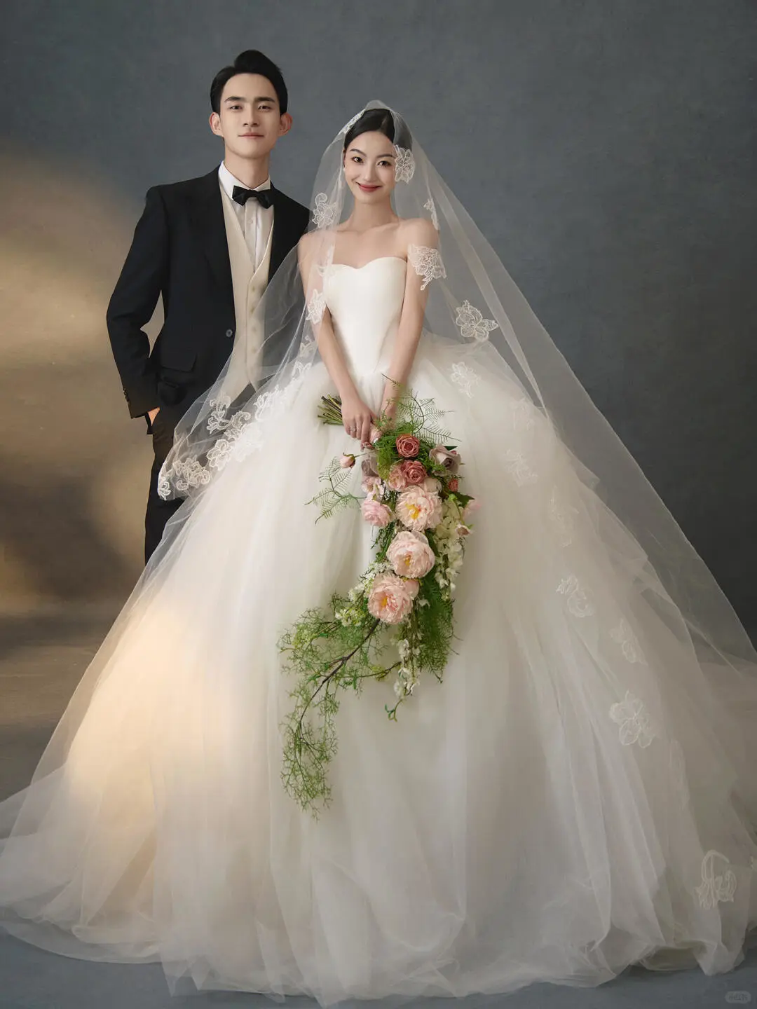 Princerss Ball Gown Strapless Satin Tulle With Veil Long Wedding Dresses