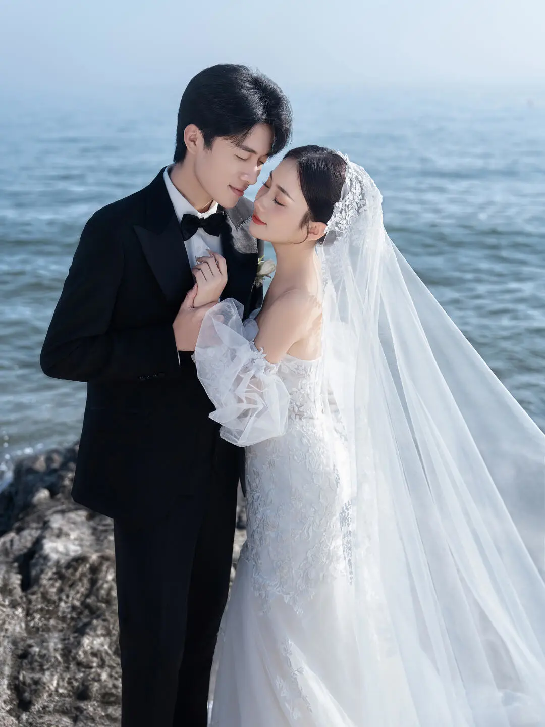 Unique Mermaid Off The Shoulder White Satin Tulle Applique Long Sleeve With Veil Long Wedding Dresses