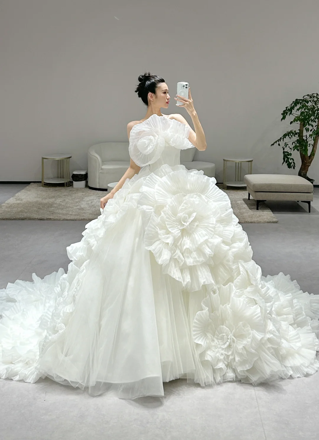 Vintage Ball Gown Strapless Tulle Pleated Long Wedding Dresses