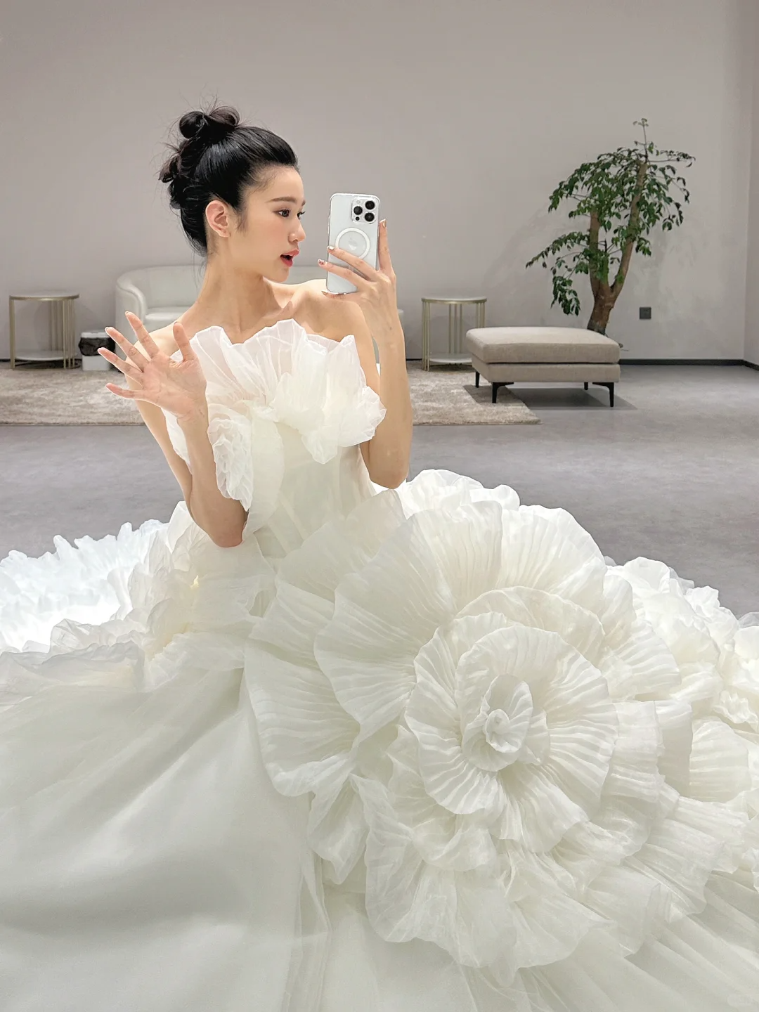 Vintage Ball Gown Strapless Tulle Pleated Long Wedding Dresses