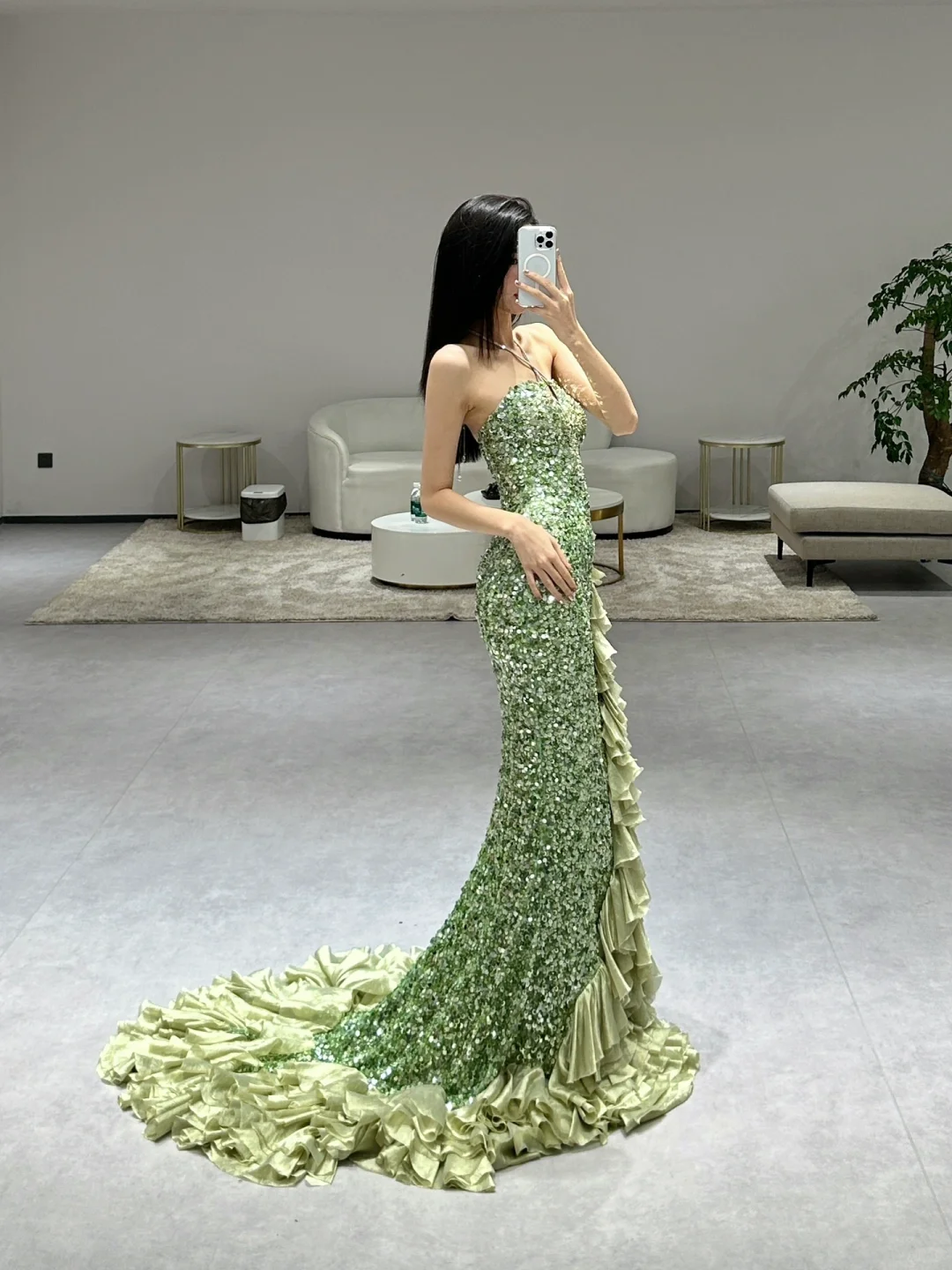 Green Elegant Mermaid Halter Satin Sequin Slit Long Prom Dresses