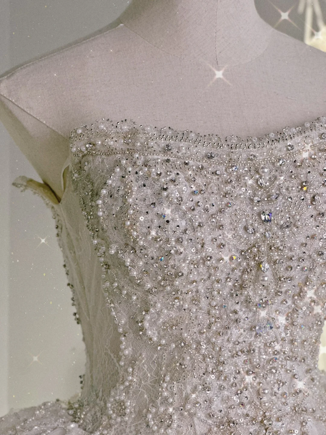 Timeless Ball Gown Strapless Tulle Lace Beaded Long Wedding Dresses