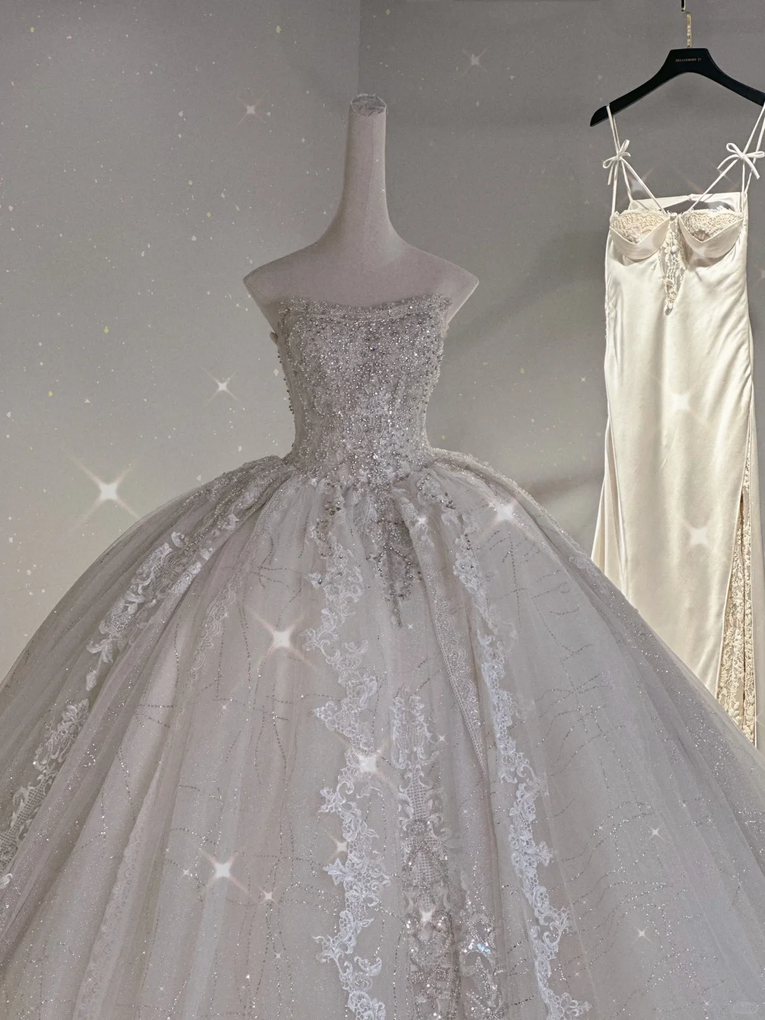 Timeless Ball Gown Strapless Tulle Lace Beaded Long Wedding Dresses