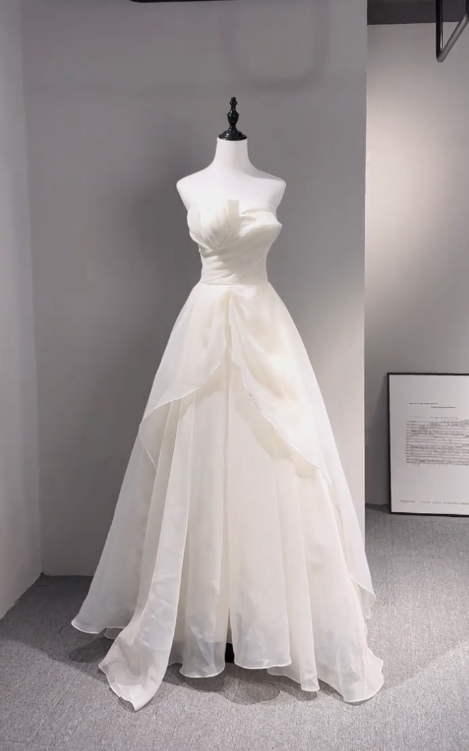 Pretty A Line Strapless Chiffon Long Wedding Dresses