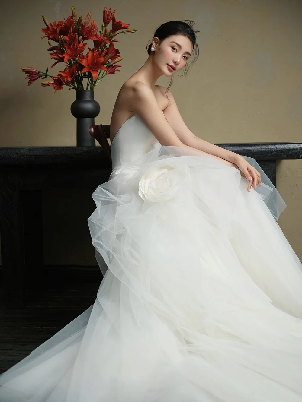Elegant Mermaid Strapless Satin Tulle With Veil Long Wedding Dresses