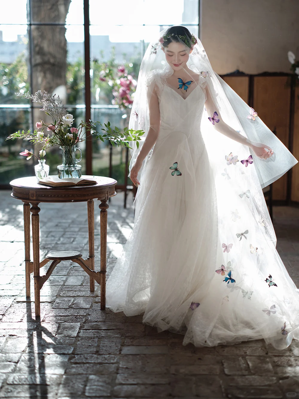 Pretty A Line Spaghetti Straps Tulle Lace With Veil Long Wedding Dresses