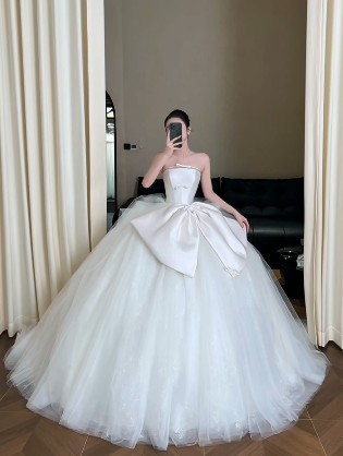 Unique Ball Gown Strqpless Satin Tulle Long Wedding Dresses