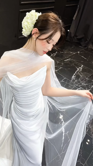 Elegant Mermaid Strapless White Chiffon Tulle Long Wedding Dresses