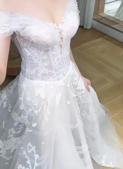 Dreamy A Line Off The Shoulder Tulle Applique Long Wedding Dresses