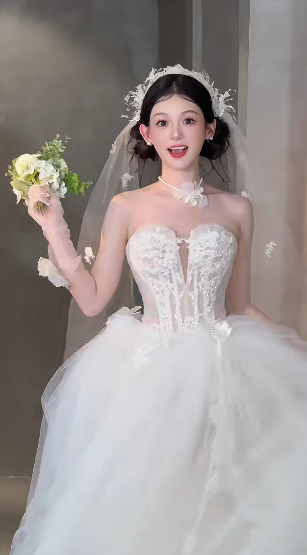 Pretty A Line Strapless Tulle Applique With Veil Long Wedding Dresses