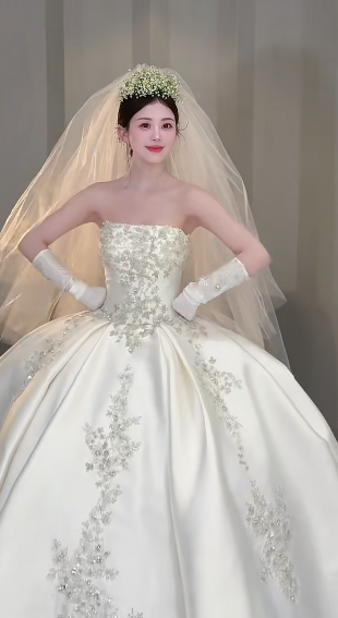 Dreamy Ball Gown Strapless Satin Applique With Veil Gloves Long Wedding Dresses