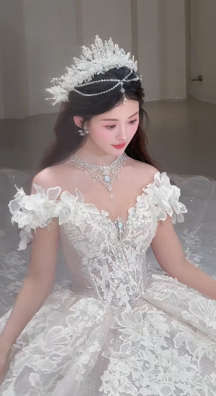Pretty Ball Gown Off The Shoulder Tulle Lace Long Wedding Dresses