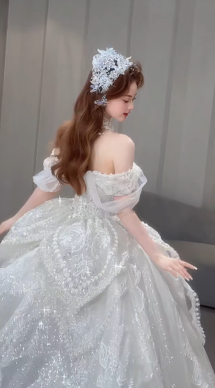 Gorgeous Ball Gown Off The Shoulder Tulle Sequin Beaded Long Wedding Dresses