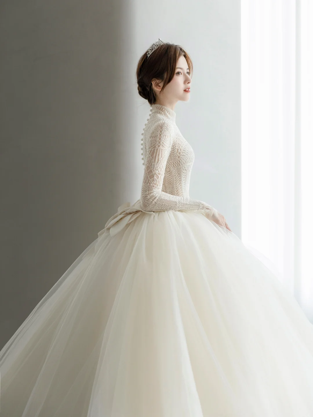 Unique Ball Gown Tulle Lace Long Sleeves Long Wedding Dresses