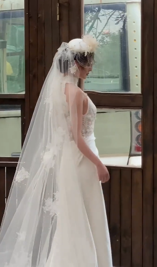 Vintage Mermaid Halter Satin Lace With Veil Long Wedding Dresses
