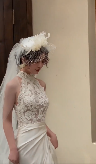 Vintage Mermaid Halter Satin Lace With Veil Long Wedding Dresses