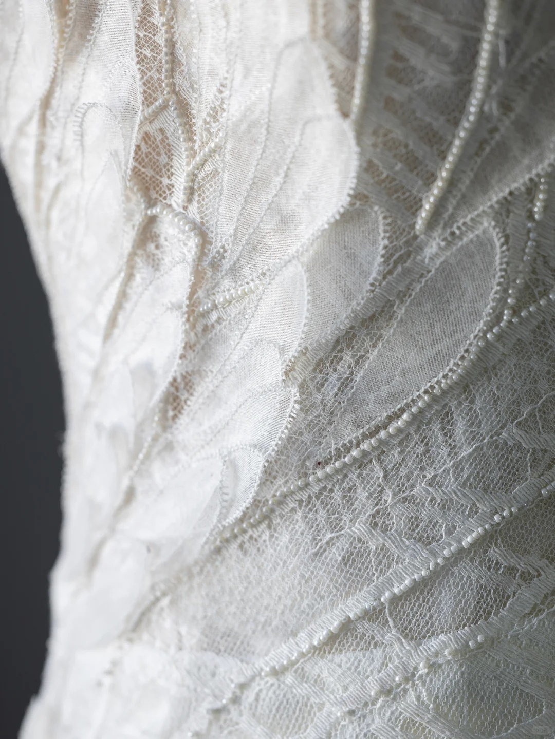 Chic Mermaid Starpless Tulle Beaded Long Wedding Dresses