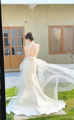 Dreamy Mermaid Halter Satin Tulle Long Wedding Dresses