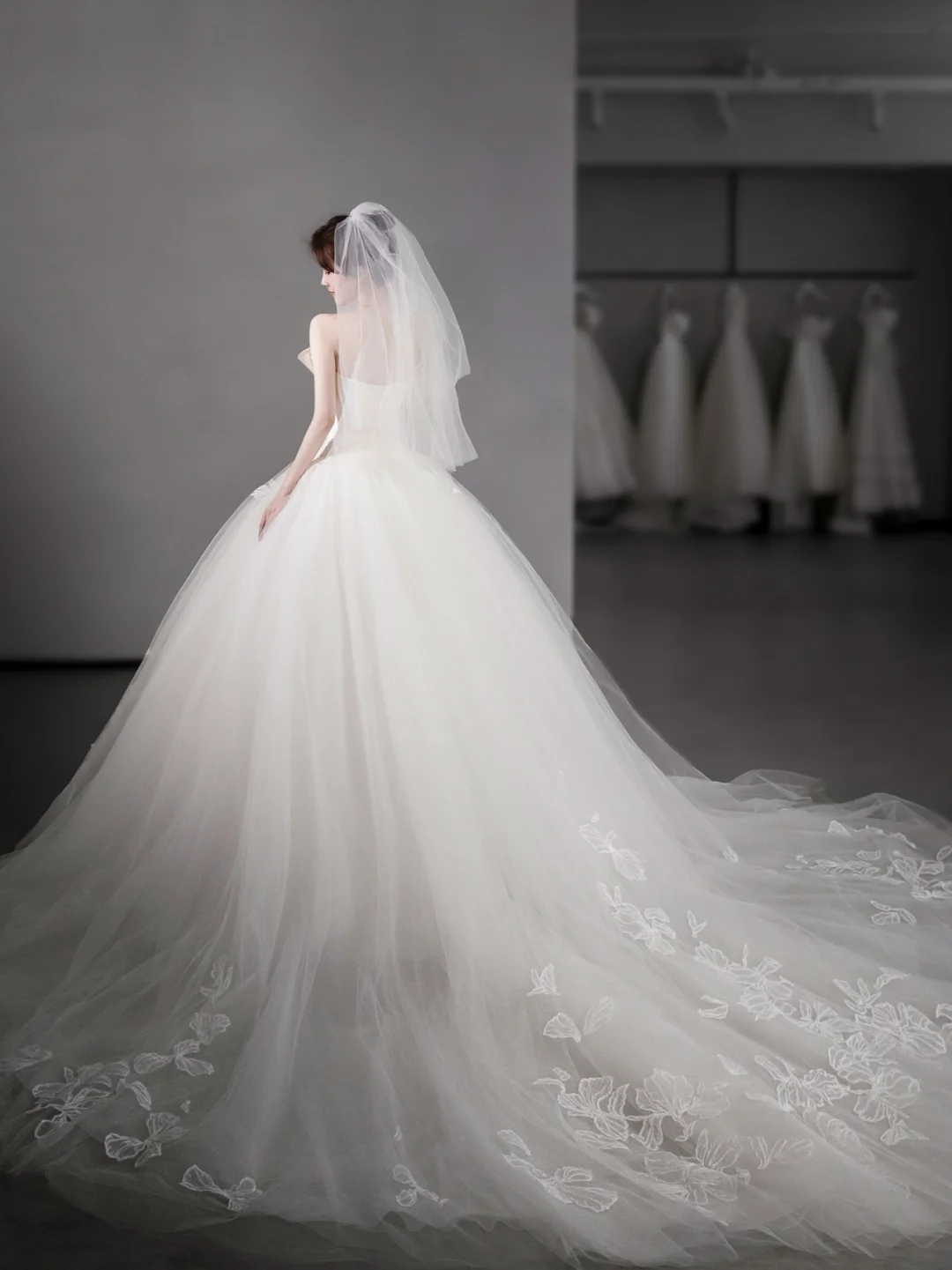 Elegant Ball Gown Strapless Satin Tulle With Veil Long Wedding Dresses