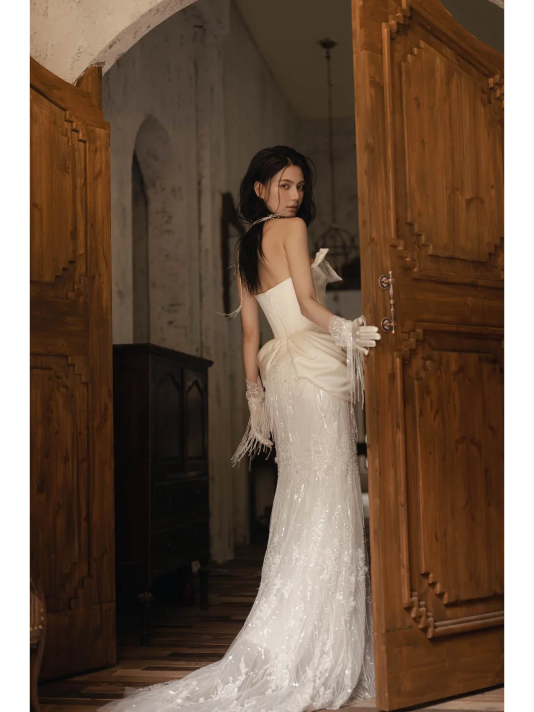 Gorgeous Mermaid Strapless Satin Tulle Lace Tassel With Gloves Long Wedding Dresses