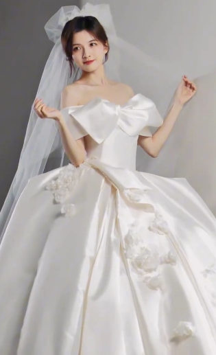 Elegant Ball Gown Off The Shoulder Satin Applique Long Wedding Dresses