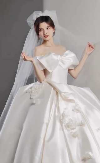 Elegant Ball Gown Off The Shoulder Satin Applique Long Wedding Dresses