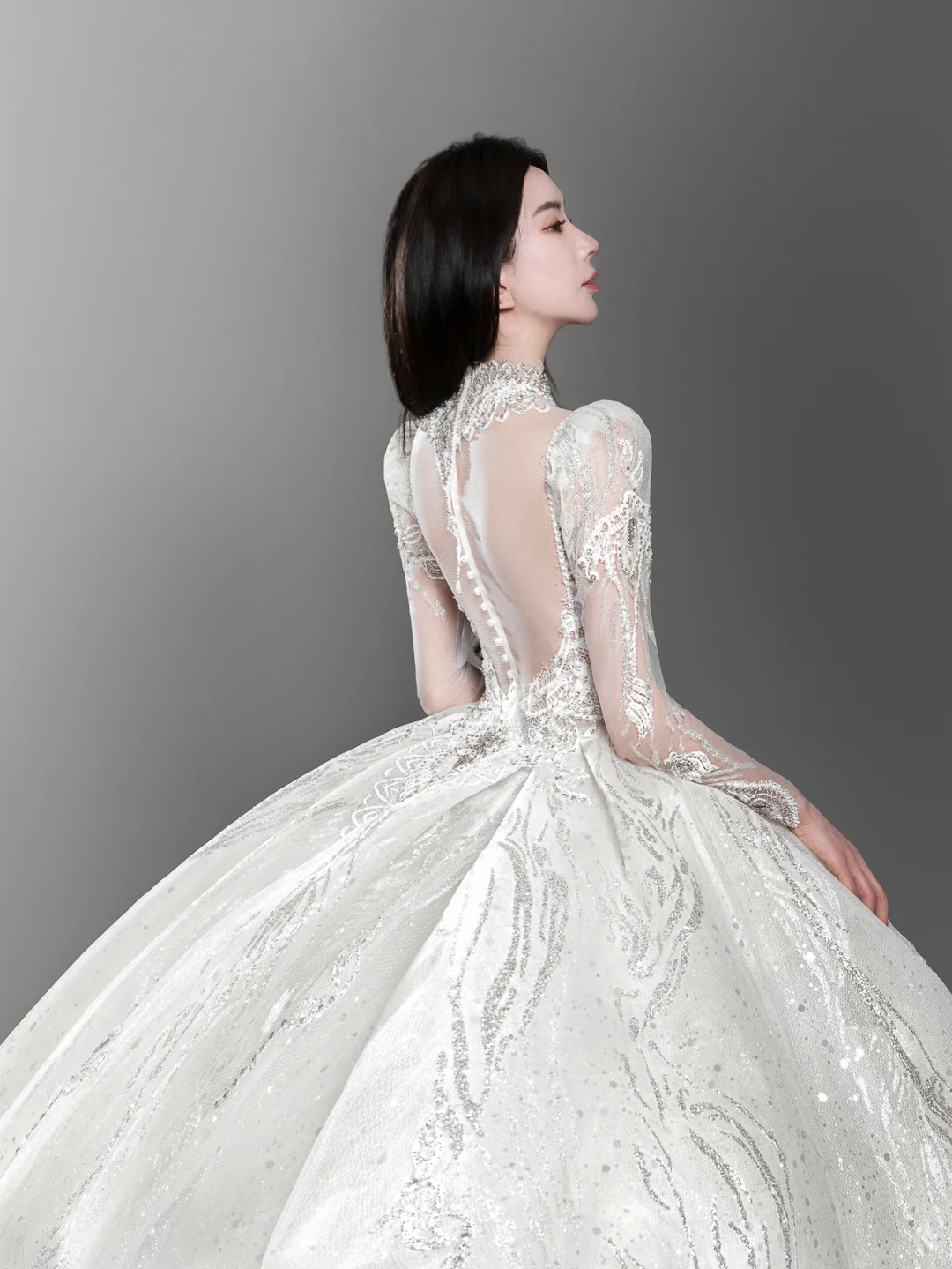 Gorgeous Ball Gown Tulle Lace Long Sleeves Long Wedding Dresses