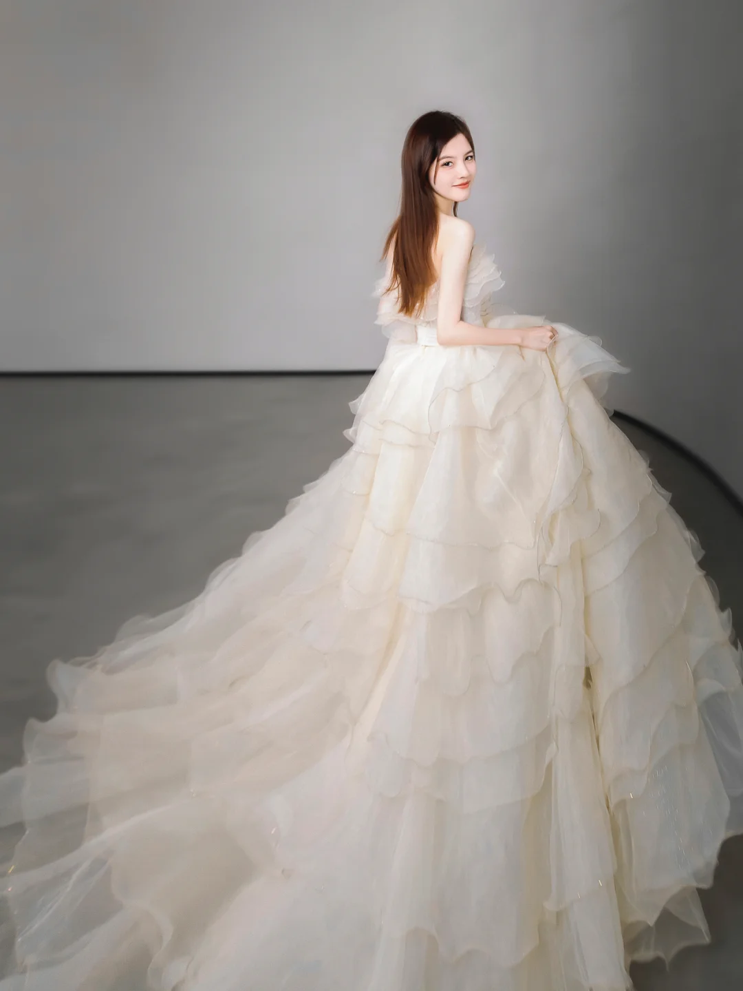 Pretty Ball Gown Strapless Chiffon Long Wedding Dresses