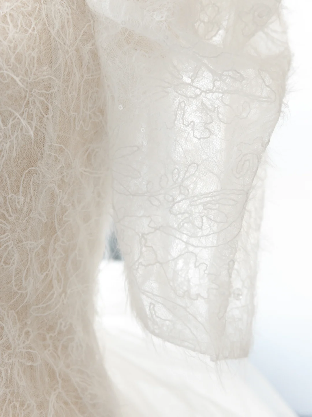 Chic Pretty Mermaid Satin Tulle Feather Short Sleeves Long Wedding Dresses