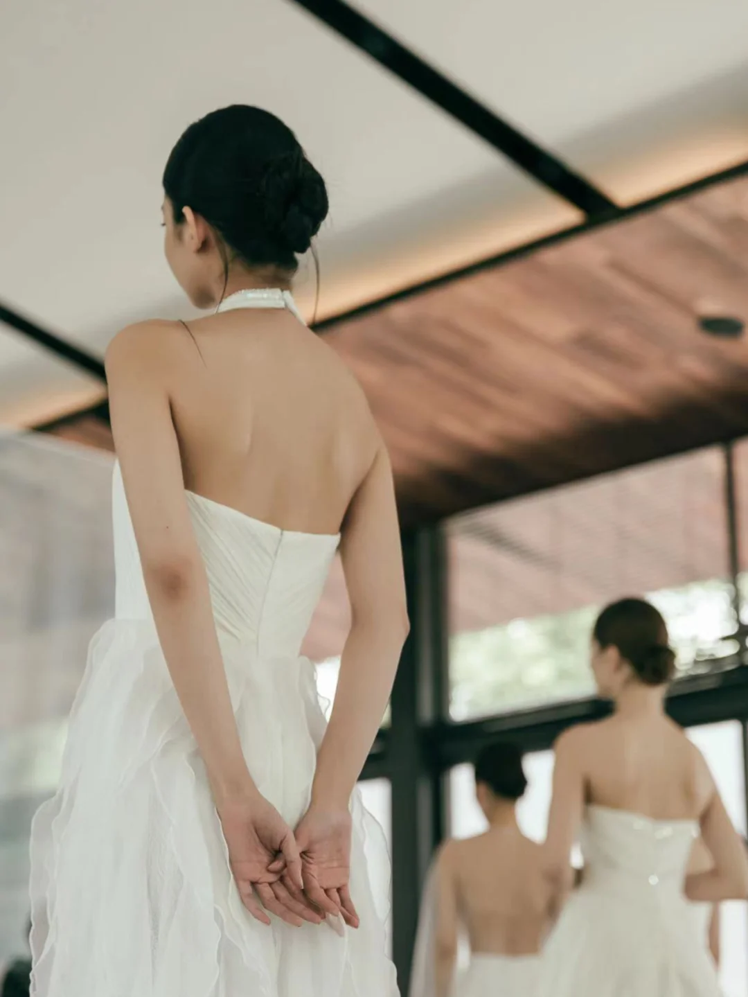 Elegant A Line Halter White Chiffon Long Wedding Dresses