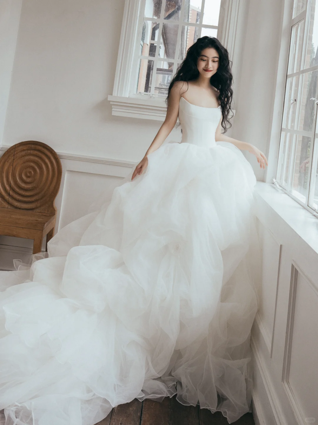 Dreamy Ball Gown Strapless Satin Tulle Long Wedding Dresses
