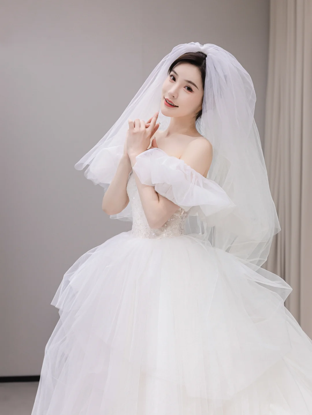 Elegant Ball Gown Off The Shoulder Tulle With Veil Long Wedding Dresses