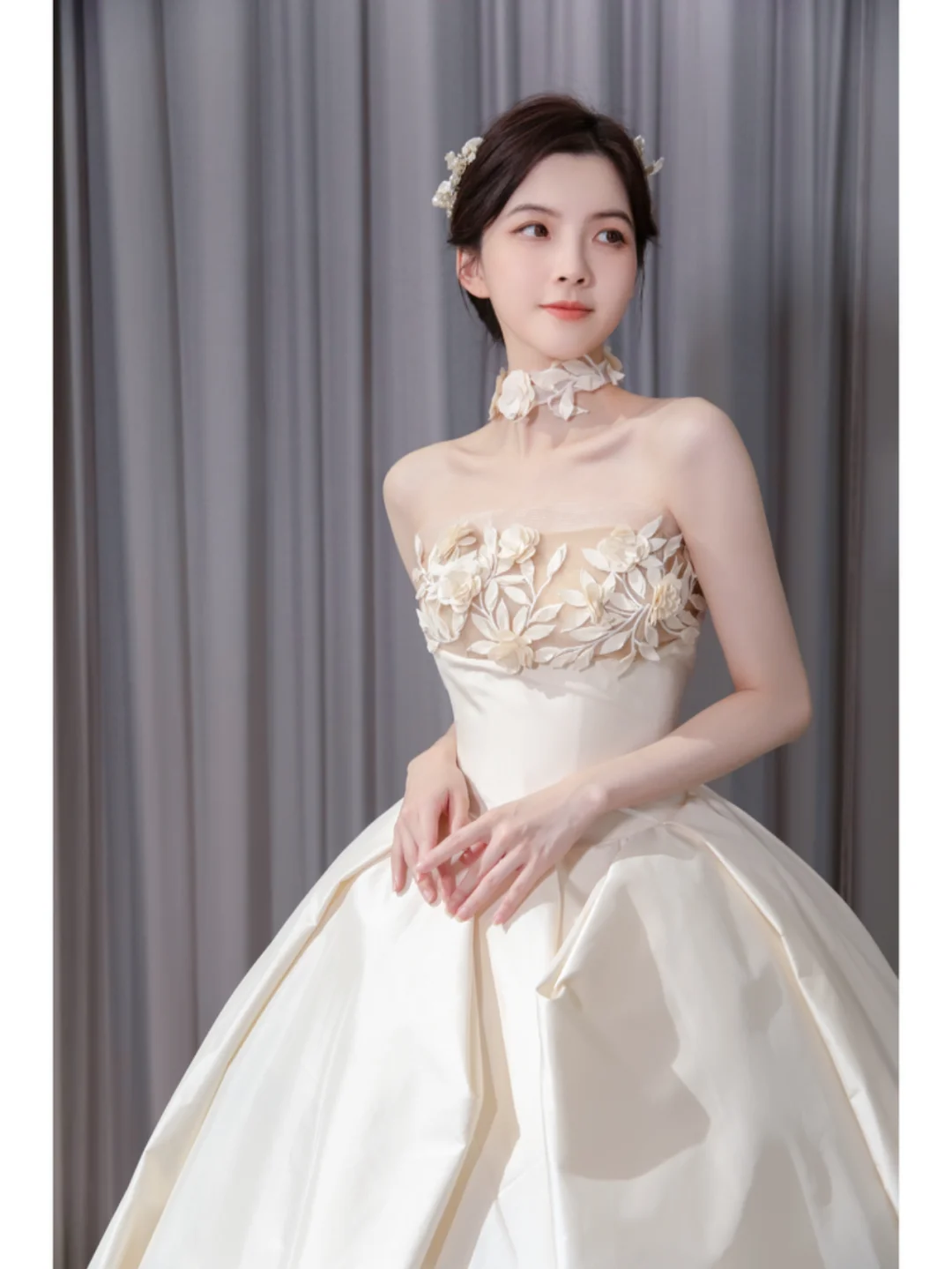 Unique Ball Gown Starpless Satin Applique Long Wedding Dresses