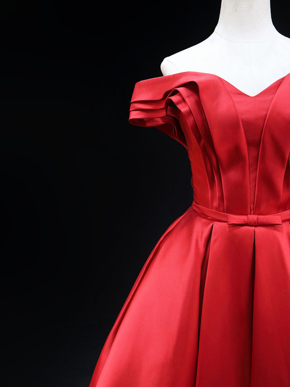Vintage Burgundy Satin Off the Shoulder Pleats Short Graduation Homecoming Dress Birthday Outfits