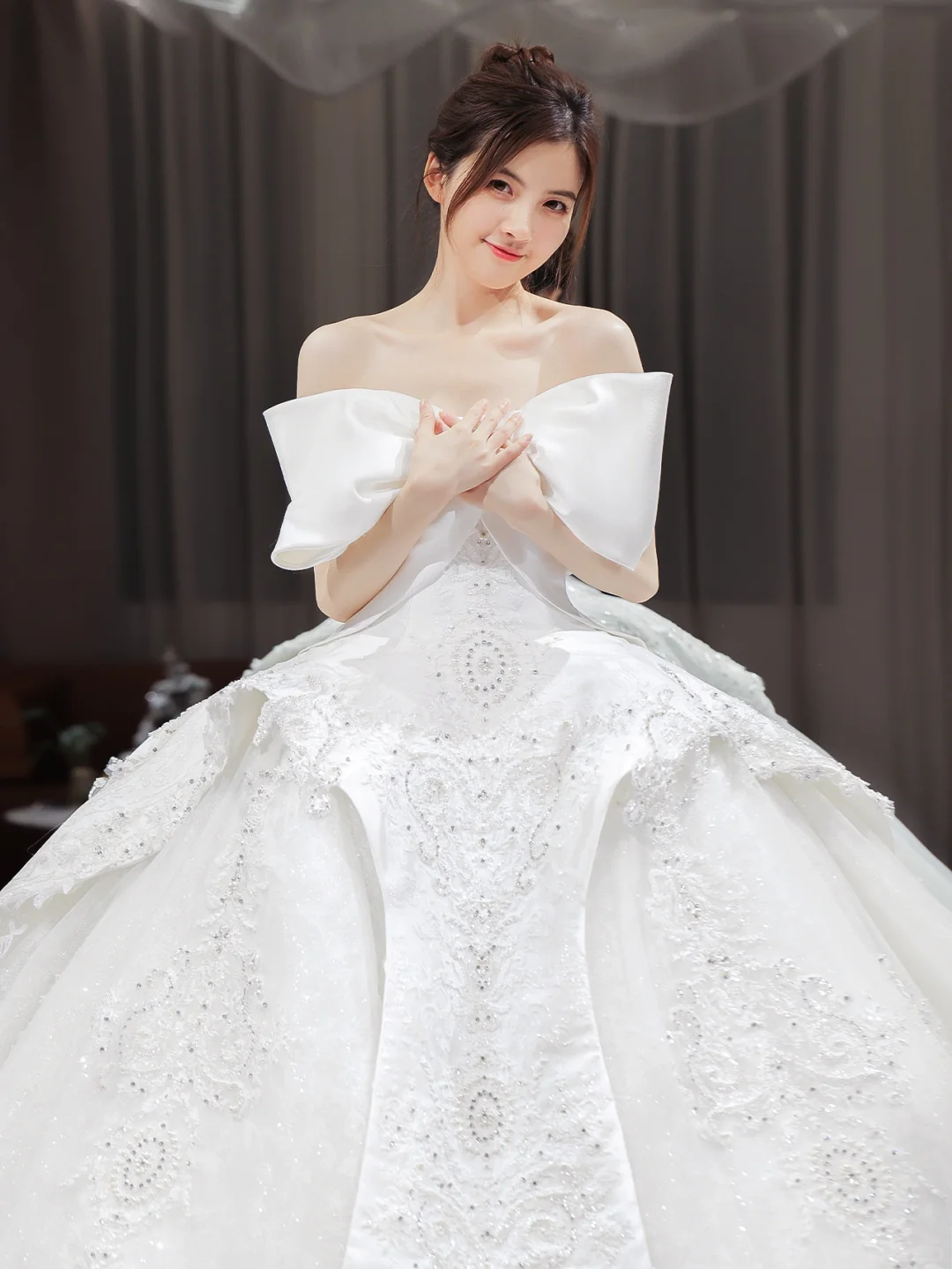 Unique Ball Gown Strapless Satin Tulle Lace Sequin Beaded With Bow Long Wedding Dresses