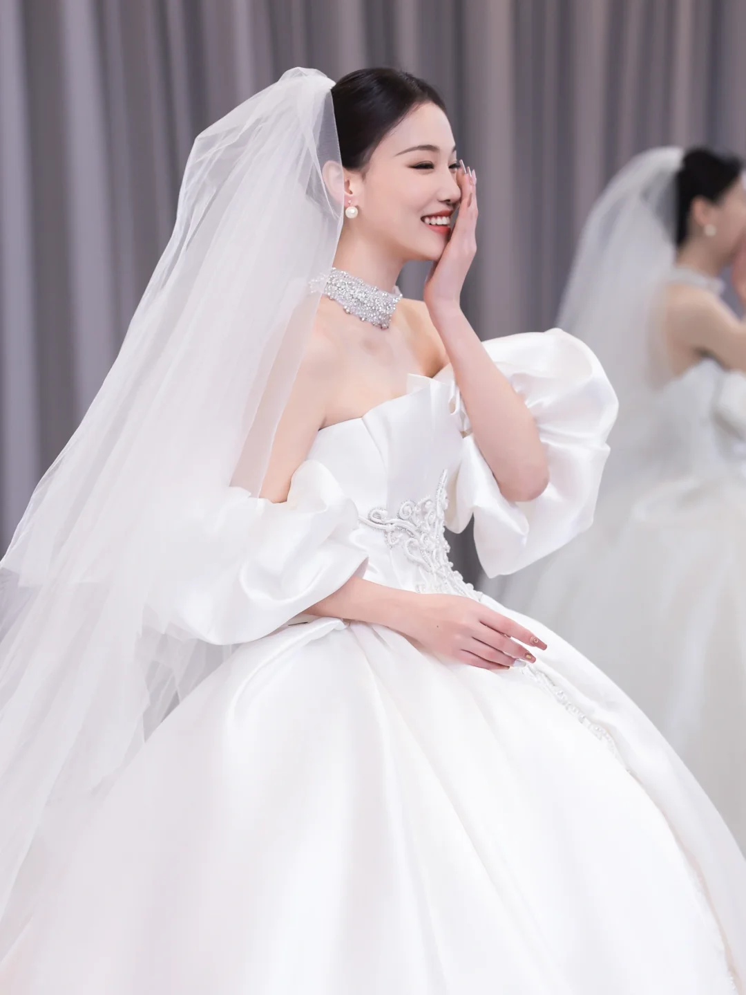 Elegant Ball Gown Off The Shoulder Satin With Veil Long Wedding Dresses