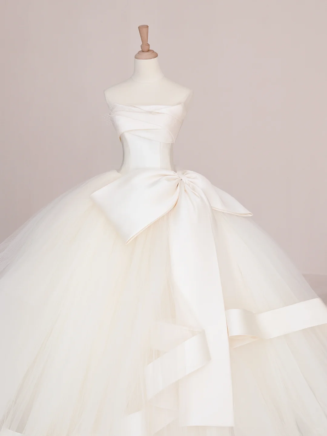 Elegant Ball Gown Strapless Satin Tulle Long Wedding Dresses