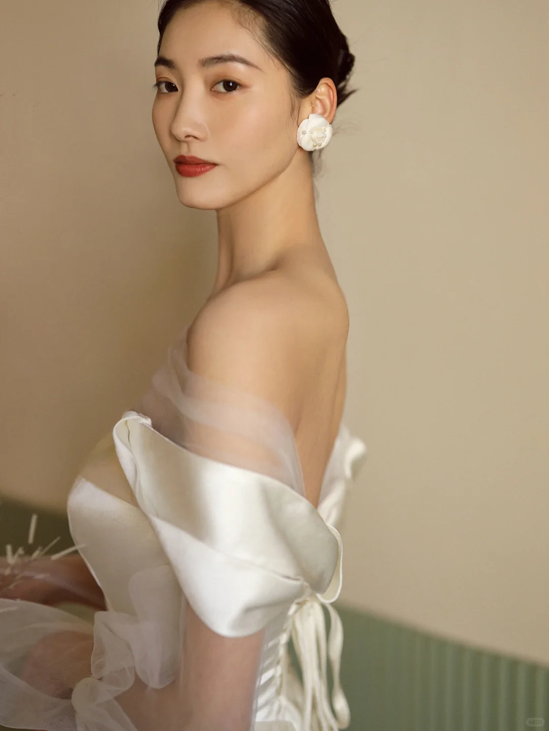 Chic Mermaid Off The Shoulder Satin Tulle Long Sleeves Long Wedding Dresses