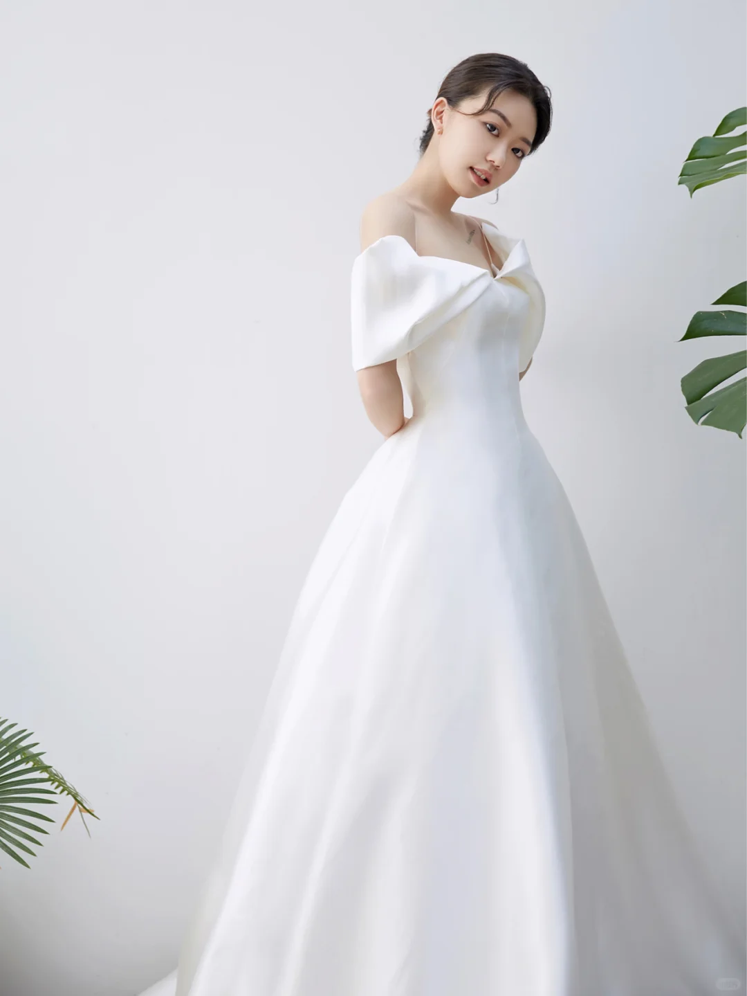 Elegant Ball Gown Off The Shoulder Satin Long Wedding Dresses